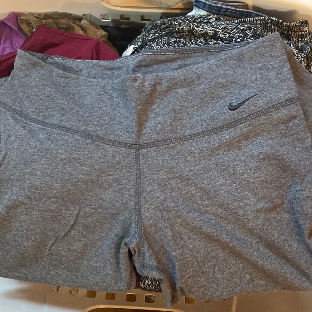 Nike crop leggings